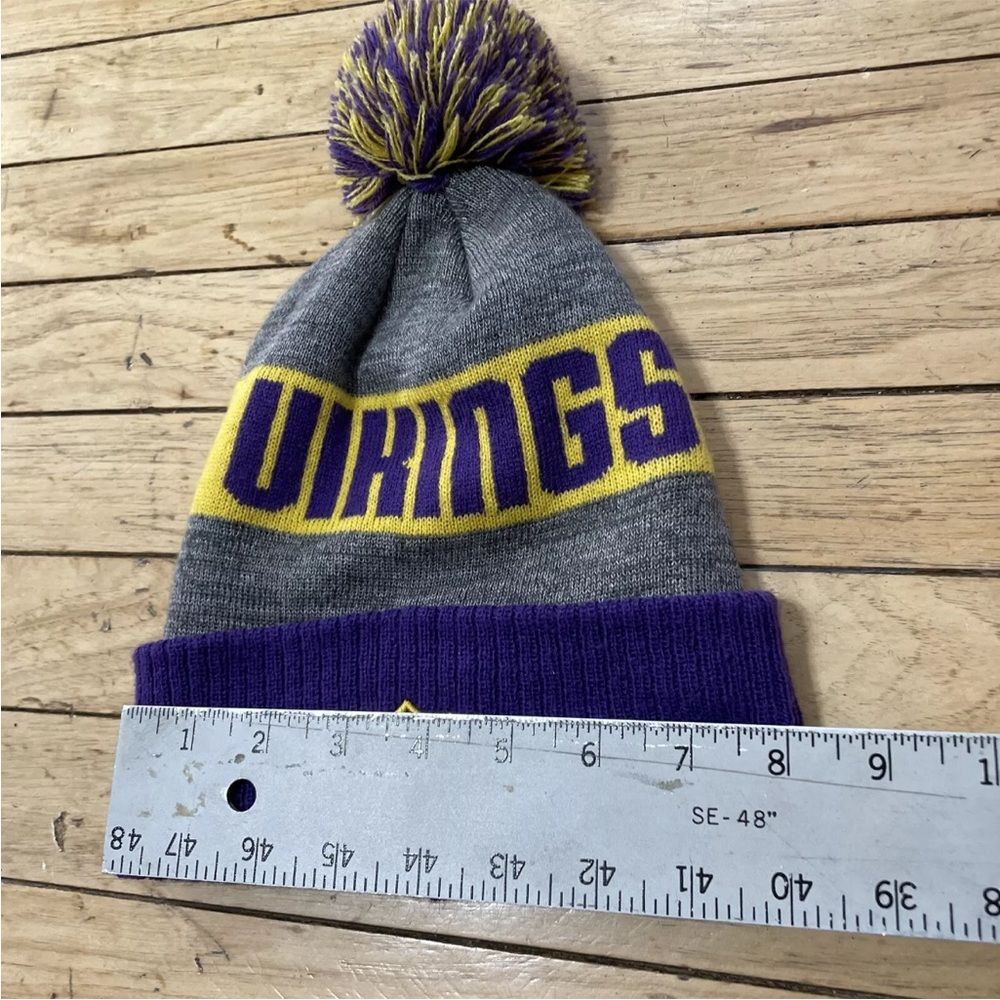 NFL Vikings New Era Beanie Adult Winter Snow Hat Purple Gray Yellow Knit Cap - Picture 9 of 10